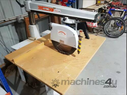 Maggi Junior 640 Radial Arm Saw