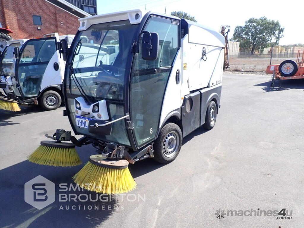 Used 2017 JOHNSTON BUCHER CN-101 INDUSTRIAL COMPACT STREET SWEEPER ...