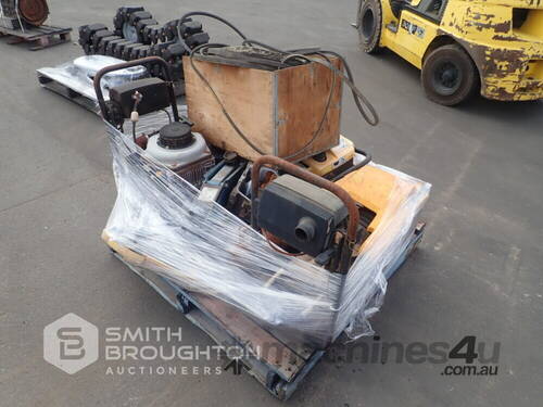 PALLET COMPRISING OF WACKER VERTICAL TAMPER PARTS, JACK, BELTS & LIGHTS