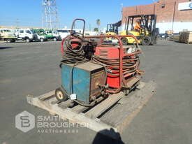 PALLET COMPRISING OF 1 X LINCOLN WELDAN POWER 175 WELDER & 1 X TRANSARC WELDER - picture1' - Click to enlarge