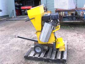 Woodchipper 20HP petrol - picture2' - Click to enlarge