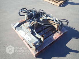 HYDRAULIC DRUM CLAMP TO SUIT FORKLIFT - picture0' - Click to enlarge