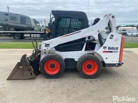 2015 Bobcat S590 - picture1' - Click to enlarge