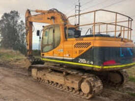 Hyundai ROBEX 210 LC Excavator w Bucket - picture0' - Click to enlarge