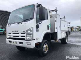 2010 Isuzu NPS300 - picture0' - Click to enlarge