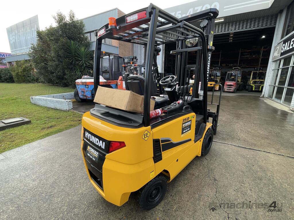 New 2021 hyundai 35B9 Counterbalance Forklifts in MINCHINBURY, NSW