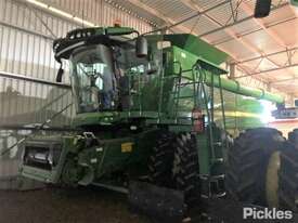 2016 John Deere S670 - picture0' - Click to enlarge