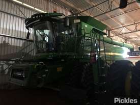 2016 John Deere S670 - picture0' - Click to enlarge