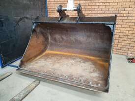 2m Excavator Mud Bucket  - picture2' - Click to enlarge