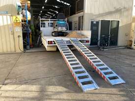 4.5 T FLAT BAR ALUMINUM LOADING RAMPS - 3.6 m LONG - picture2' - Click to enlarge