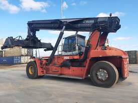 Kalmar DRT450 Reach Stacker - picture0' - Click to enlarge