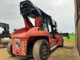 Kalmar DRT450 Reach Stacker - picture0' - Click to enlarge