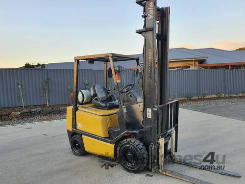 Forklift 1.8T Yale