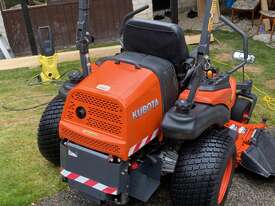 Kubota ZD 331 Zero Turn - picture0' - Click to enlarge