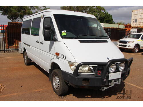 2005 MERCEDES SPRINTER VAN