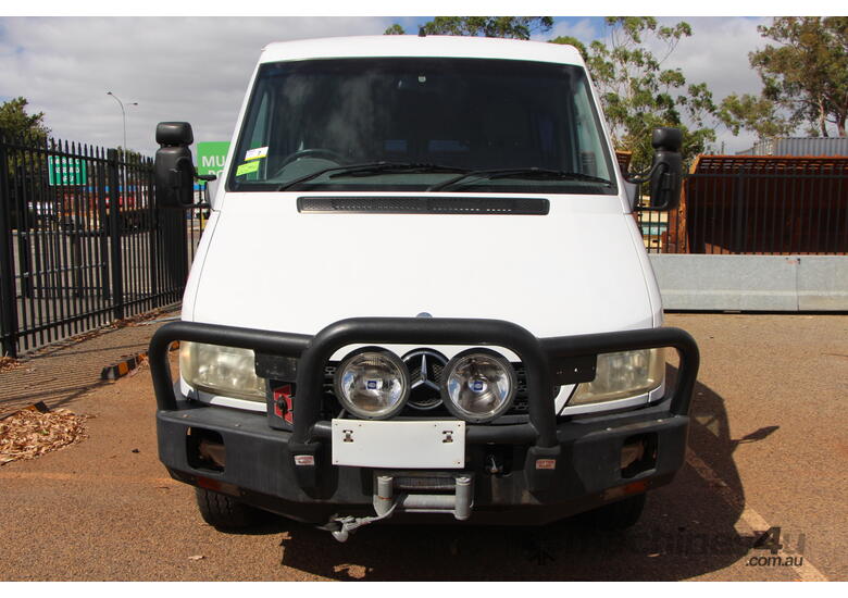 Buy Used 2005 mercedes benz 2005 MERCEDES SPRINTER VAN Vans in