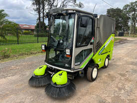 Green Machine 636HS Sweeper Sweeping/Cleaning - picture0' - Click to enlarge