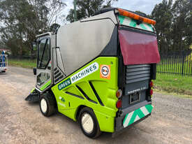 Green Machine 636HS Sweeper Sweeping/Cleaning - picture1' - Click to enlarge