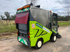 Green Machine 636HS Sweeper Sweeping/Cleaning - picture2' - Click to enlarge