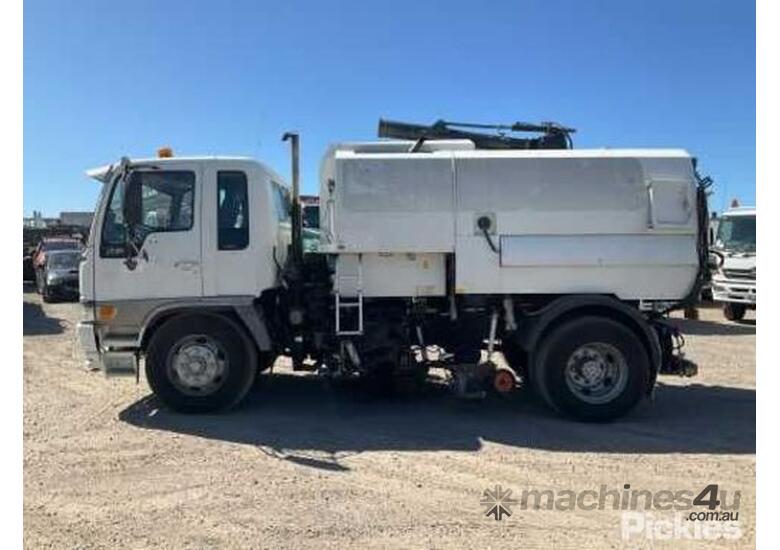 Buy Used Hino 1998 Hino Trucks in , - Listed on Machines4u