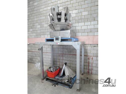 Multihead weigher, mounted on steel platform