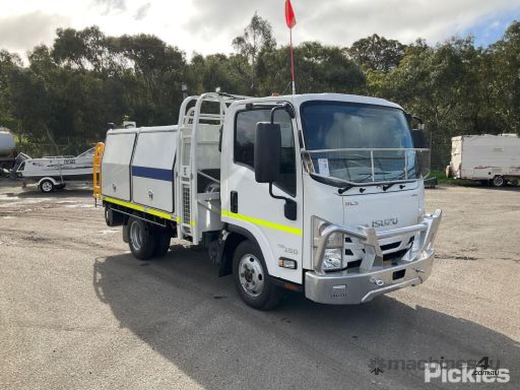 Buy Used 2020 Isuzu NLS 45-150 Service Trucks in , - Listed on Machines4u