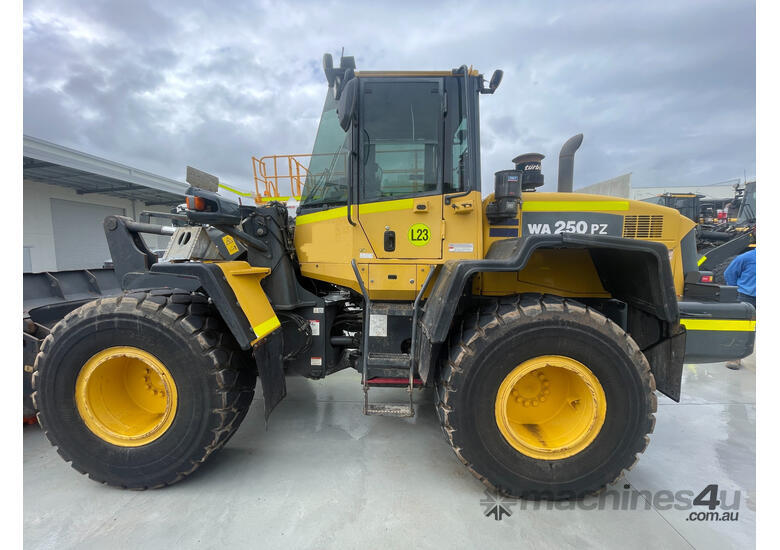 Used 2017 komatsu WA250PZ-6 Wheel Loader in , - Listed on Machines4u