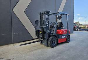 UHI   2.5T Diesel Forklift FD25 UHI   2.5T Diesel Forklift FD25