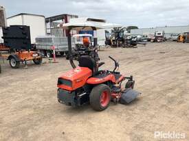 Kubota ZD1011 Zero Turn Ride On Mower - picture1' - Click to enlarge