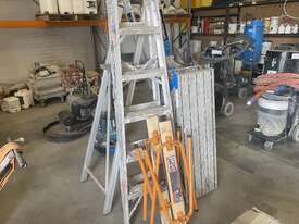 Aluminium Ladders and Trestles - picture1' - Click to enlarge