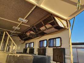 2015 PINNACLE GOOSENECK 4 HORSE TRAILER  - picture1' - Click to enlarge