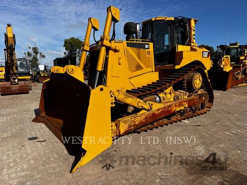 CAT D8T Track Type Tractors