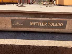 Mettler Toledo 10,000kg Capacity Scales - picture0' - Click to enlarge