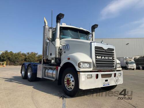 2011 Mack CMHT Trident Prime Mover Day Cab