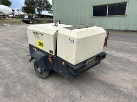 2012 Ingersollrand T4WH air compressor trailer - picture0' - Click to enlarge