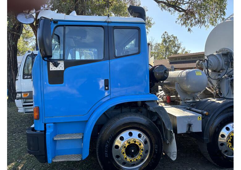 caption Concrete Truck: 2003 Iveco 2350G Acco Agitator - Good tyres all around, ready for work!