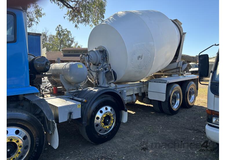 caption Concrete Truck: 2003 Iveco 2350G Acco Agitator - Good tyres all around, ready for work!