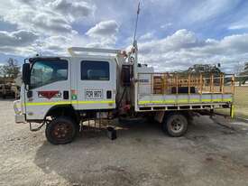 2011 Isuzu NPS 300   4x4 Tray Truck - picture2' - Click to enlarge