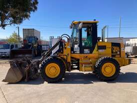 2002 JCB 411B Articulated Wheel Loader - picture2' - Click to enlarge