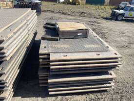 44x Dura - Base Mats (USED) - picture2' - Click to enlarge