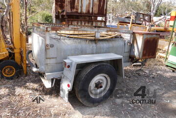 1200ltr fire fighter , galvenised , landcruiser wh