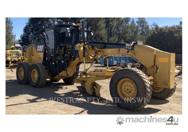 caption CAT 12M Motor Graders