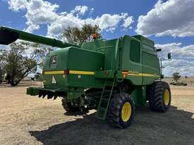 2000 JOHN DEERE 9650 COMBINE HARVESTER - picture1' - Click to enlarge