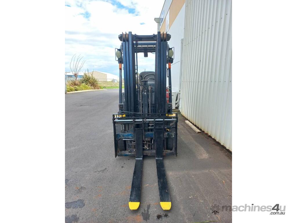 Used 2013 yale GLP25TKE Forklifts and Stackers in SPRINGVALE, VIC