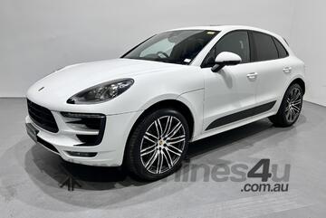 2016 Porsche Macan GTS Petrol