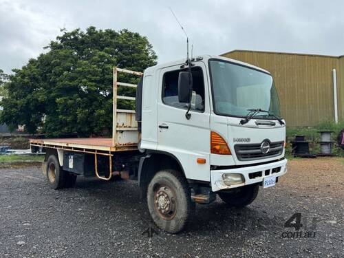 2007 Hino GT1J Table Top (Day Cab)