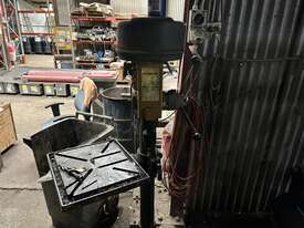 Trademaster K532 Pedestal Drill - picture0' - Click to enlarge