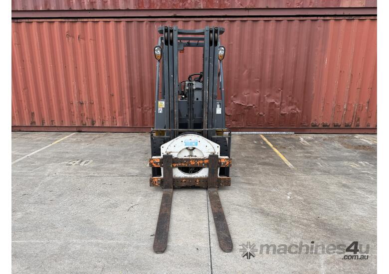 Lui Gong CLG2025H with Rotator