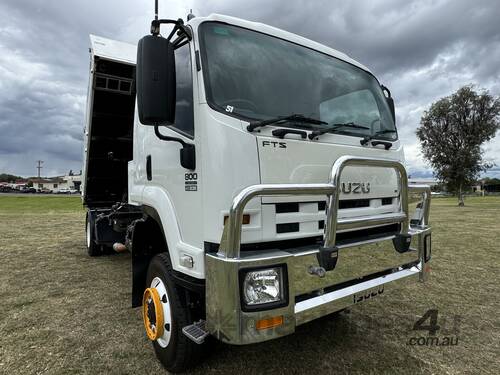 caption Isuzu FTS800 Single Cab 4x4 Automatic 3 Way PTO Tipper Truck.