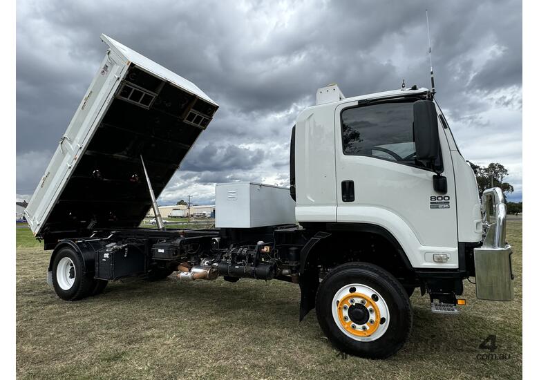 caption Isuzu FTS800 Single Cab 4x4 Automatic 3 Way PTO Tipper Truck.